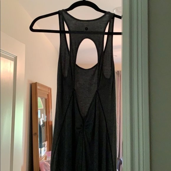 Lululemon backless dress ; size 4 - Picture 2 of 7